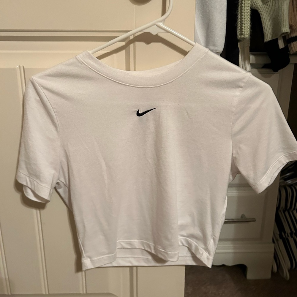 white nike crop top